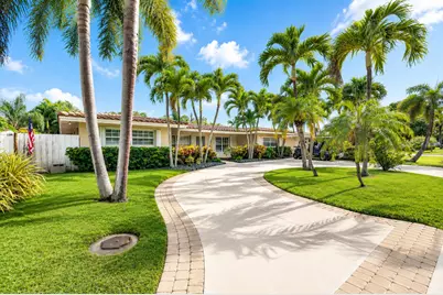 2010 NE 32nd Street, Lighthouse Point, FL 33064 - Photo 1