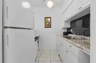 800 SW 10th Terrace, Hallandale Beach, FL 33009 - Photo 16