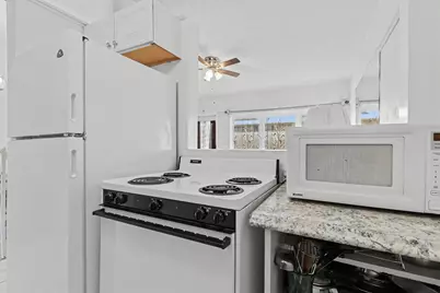 800 SW 10th Terrace #T-6, Hallandale Beach, FL 33009 - Photo 18