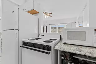 800 SW 10th Terrace, Hallandale Beach, FL 33009 - Photo 18