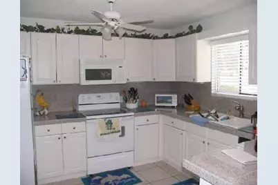 65 Maplecrest Circle, Jupiter, FL 33458 - Photo 4