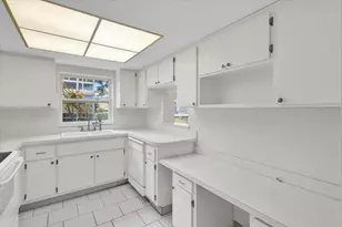 2950 SE Ocean Blvd, Stuart, FL 34996 - Photo 10