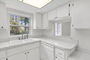2950 SE Ocean Blvd, Stuart, FL 34996 - Photo 12