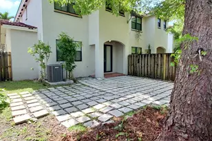 3720 SW 69th Ave, Miami, FL 33155 - Photo 2