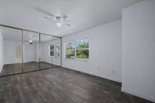 1945 Stratford Way, West Palm Beach, FL 33409 - Photo 24