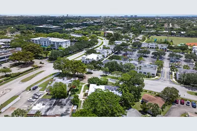 2002 SW Natura Boulevard #B, Deerfield Beach, FL 33441 - Photo 32