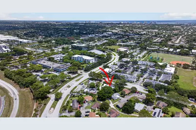 2002 SW Natura Boulevard #B, Deerfield Beach, FL 33441 - Photo 28