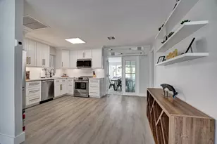 1969 NE 5th St, Deerfield Beach, FL 33441 - Photo 34