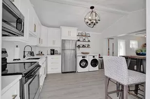 1969 NE 5th St, Deerfield Beach, FL 33441 - Photo 10