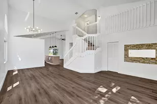 8865 Lake Park Cir S, Davie, FL 33328 - Photo 10