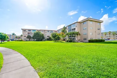 2615 NE 1st Court #410, Boynton Beach, FL 33435 - Photo 2