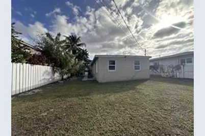 728 SW 6th Street #2, Dania Beach, FL 33004 - Photo 6