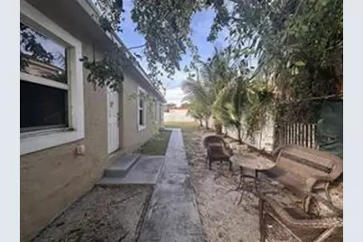 728 SW 6th Street #2, Dania Beach, FL 33004 - Photo 18