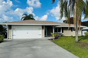 1479 SE Pitcher Rd, Port Saint Lucie, FL 34952 - Photo 4