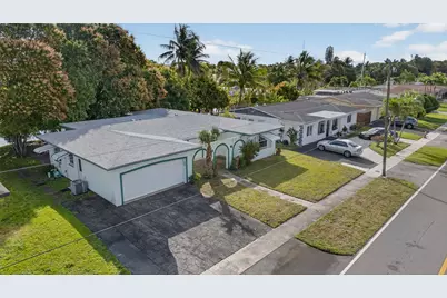 2540 NW 34th Terrace, Lauderdale Lakes, FL 33311 - Photo 2