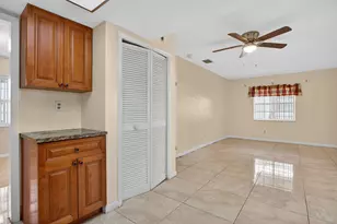 2540 NW 34th Terrace, Lauderdale Lakes, FL 33311 - Photo 6