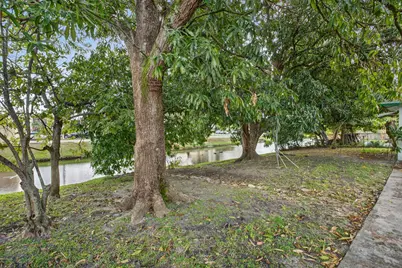 2540 NW 34th Terrace, Lauderdale Lakes, FL 33311 - Photo 32