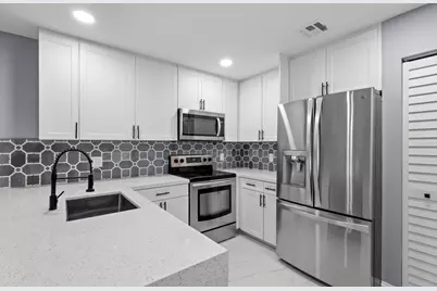 7125 Sportsman Drive, North Lauderdale, FL 33068 - Photo 4