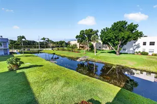 95 Burgundy B, Delray Beach, FL 33484 - Photo 2