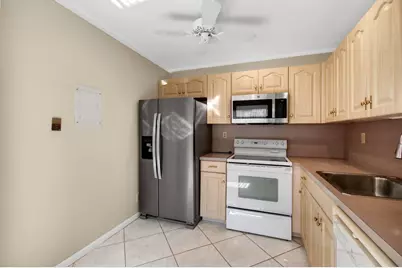 95 Burgundy B, Delray Beach, FL 33484 - Photo 14