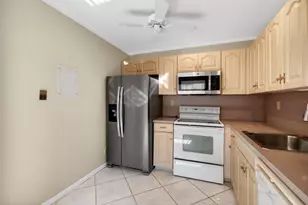 95 Burgundy B, Delray Beach, FL 33484 - Photo 14