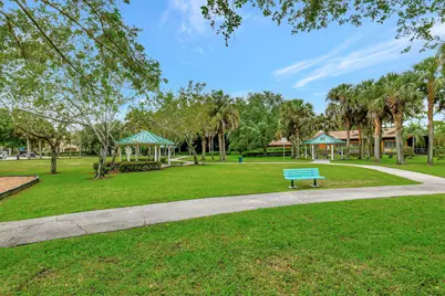 1418 W Wickham Circle #B, Delray Beach, FL 33445 - Photo 36