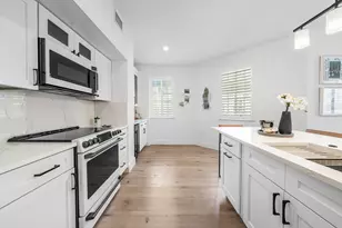 250 NE 3rd Ave, Delray Beach, FL 33444 - Photo 8