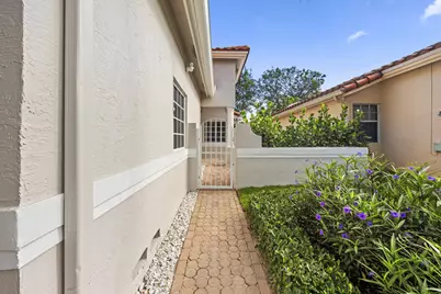 5141 Columbo Court, Delray Beach, FL 33484 - Photo 4