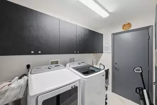 5947 NW 54th Cir, Coral Springs, FL 33067 - Photo 32