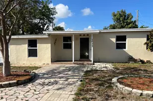 1633 NE 53rd Ct, Pompano Beach, FL 33064 - Photo 4