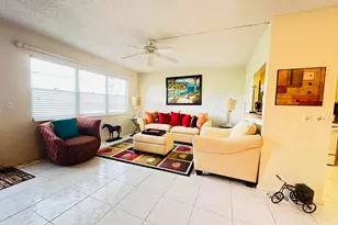 4038 Berkshire B, Deerfield Beach, FL 33442 - Photo 2