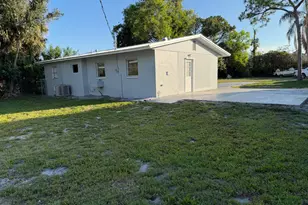 3277 SE Birch Ave, Stuart, FL 34997 - Photo 8