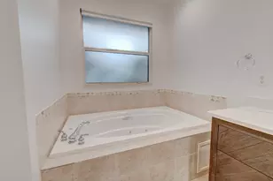 21 Oceanview Dr, Ocean Ridge, FL 33435 - Photo 16