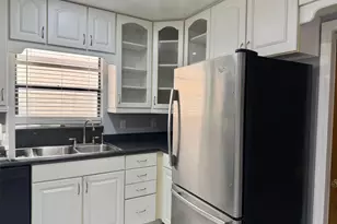 5072 Arbor Glen Cir, Lake Worth, FL 33463 - Photo 4