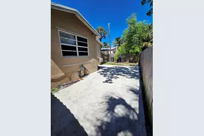 534 21st Street #B, West Palm Beach, FL 33407 - Photo 2