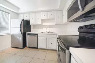3050 Presidential Way, West Palm Beach, FL 33401 - Photo 6