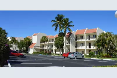 3050 Presidential Way #205, West Palm Beach, FL 33401 - Photo 2