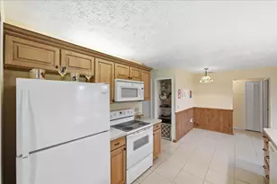 716 SE Evergreen Terrace, Port Saint Lucie, FL 34983 - Photo 6