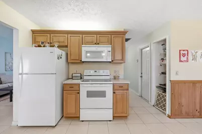 716 SE Evergreen Terrace, Port Saint Lucie, FL 34983 - Photo 8