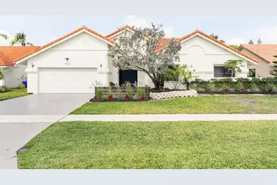 9823 NW Sun Pointe Drive NW #1, Boynton Beach, FL 33437 - Photo 2
