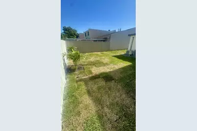 4300 W 10th Court, Hialeah, FL 33012 - Photo 36