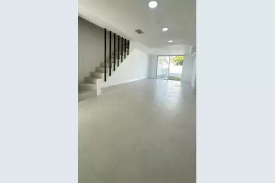 4300 W 10th Court, Hialeah, FL 33012 - Photo 8