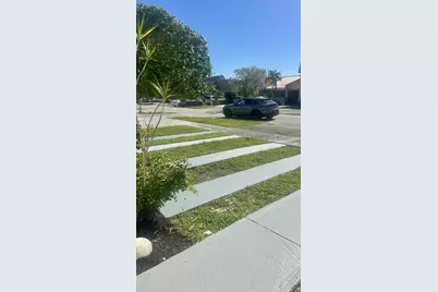 4300 W 10th Court, Hialeah, FL 33012 - Photo 38