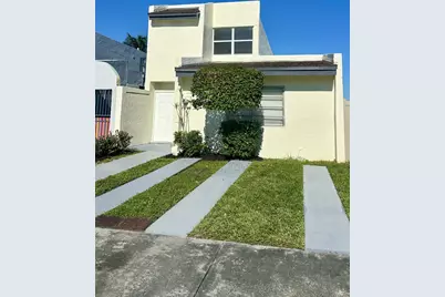 4300 W 10th Court, Hialeah, FL 33012 - Photo 2