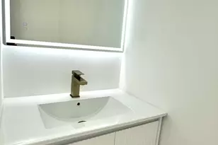 4300 W 10th Ct, Hialeah, FL 33012 - Photo 30