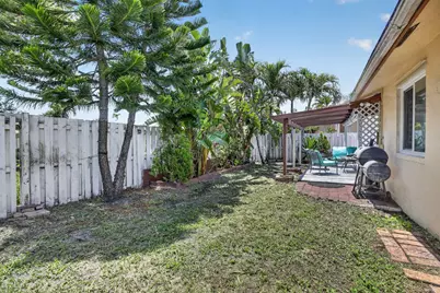13970 Oaklawn Place, Davie, FL 33325 - Photo 38