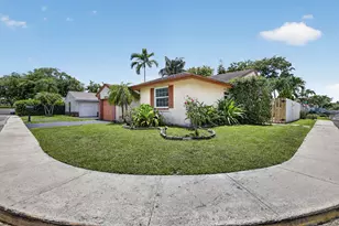 13970 Oaklawn Pl, Davie, FL 33325 - Photo 4