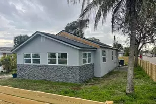 1617 Avenue E, Fort Pierce, FL 34950 - Photo 2