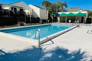 637 Executive Center Dr, West Palm Beach, FL 33401 - Photo 6