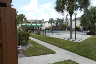 639 Executive Center Dr, West Palm Beach, FL 33401 - Photo 10
